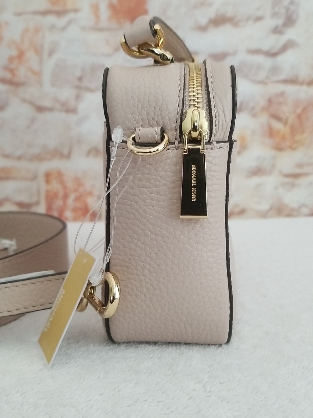 New Michael Kors Mott Mini Leather Crossbody - Picture 6 of 11
